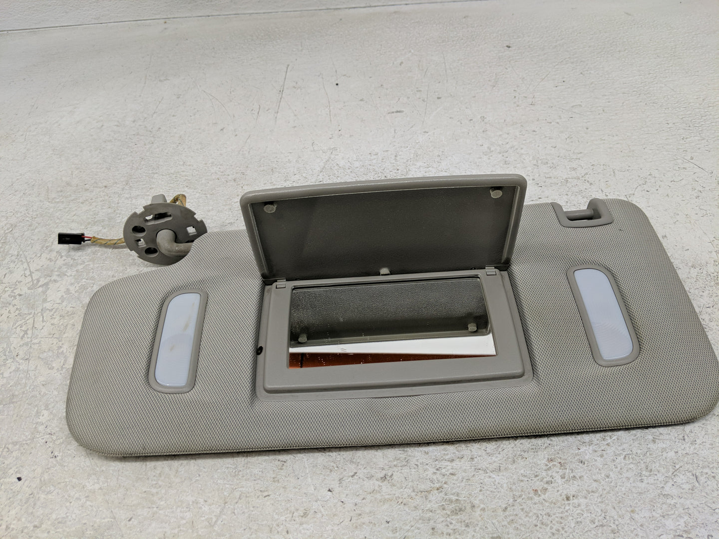 2010-2017 Chevrolet Equinox Sun Visor Shade Replacement Driver Left Mirror Fits Fits 2010 2011 2012 2013 2014 2015 2016 2017