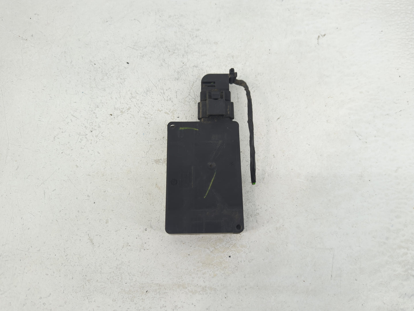 2010-2017 Chevrolet Equinox Chassis Control Module Ccm Bcm Body Control - Oemusedautoparts1.com