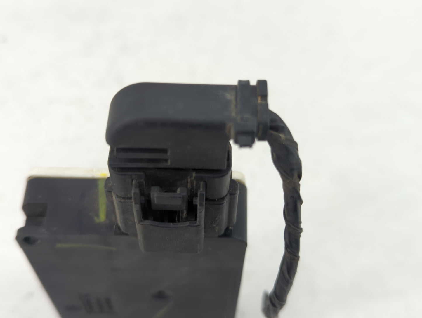 2010-2017 Chevrolet Equinox Chassis Control Module Ccm Bcm Body Control - Oemusedautoparts1.com