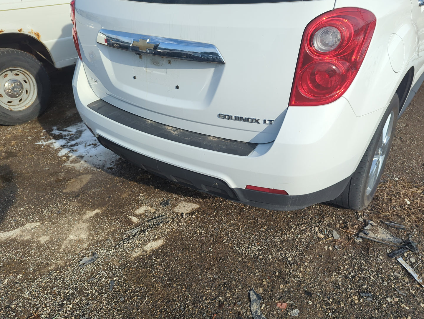 2010-2015 Chevrolet Equinox Rear Bumper Assembly Oem 1296581 - Oemusedautoparts1.com