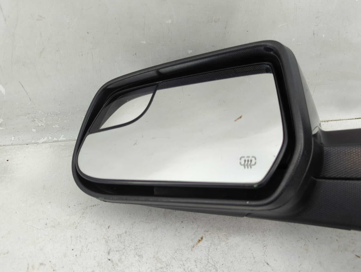 2011-2014 Chevrolet Equinox Driver Side View Mirror - Left Door Mirror OEM Used - Oemusedautoparts1.com