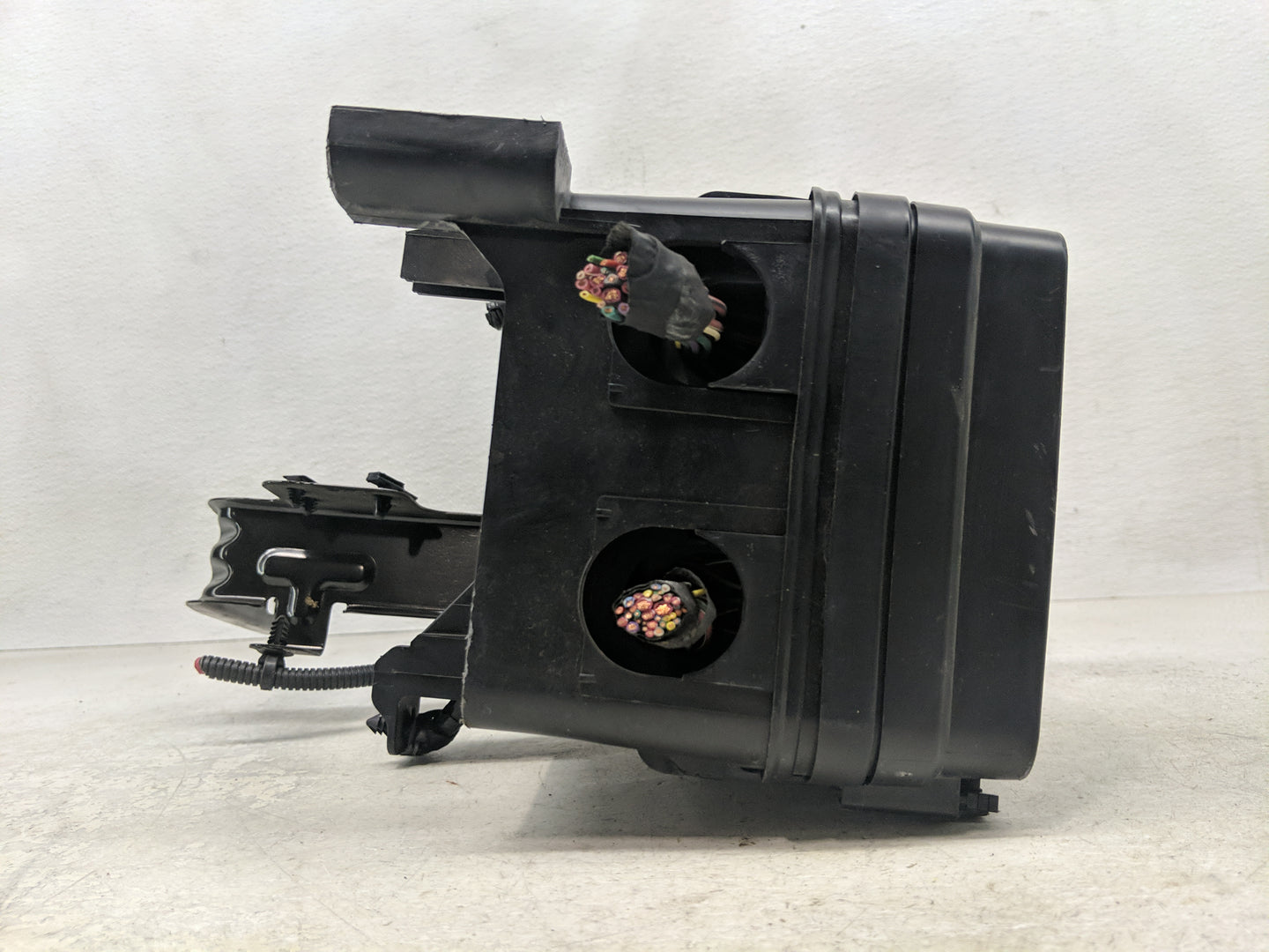 2013-2016 Chevrolet Equinox Fusebox Fuse Box Panel Relay Module P/N:22929763 _01 Fits Fits 2013 2014 2015 2016 OEM Used Auto