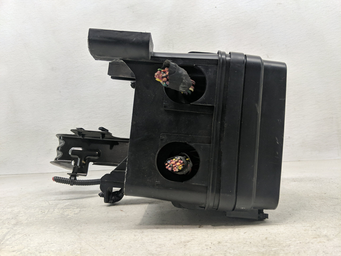 2013-2016 Chevrolet Equinox Fusebox Fuse Box Panel Relay Module P/N:22929763 _01 Fits Fits 2013 2014 2015 2016 OEM Used Auto