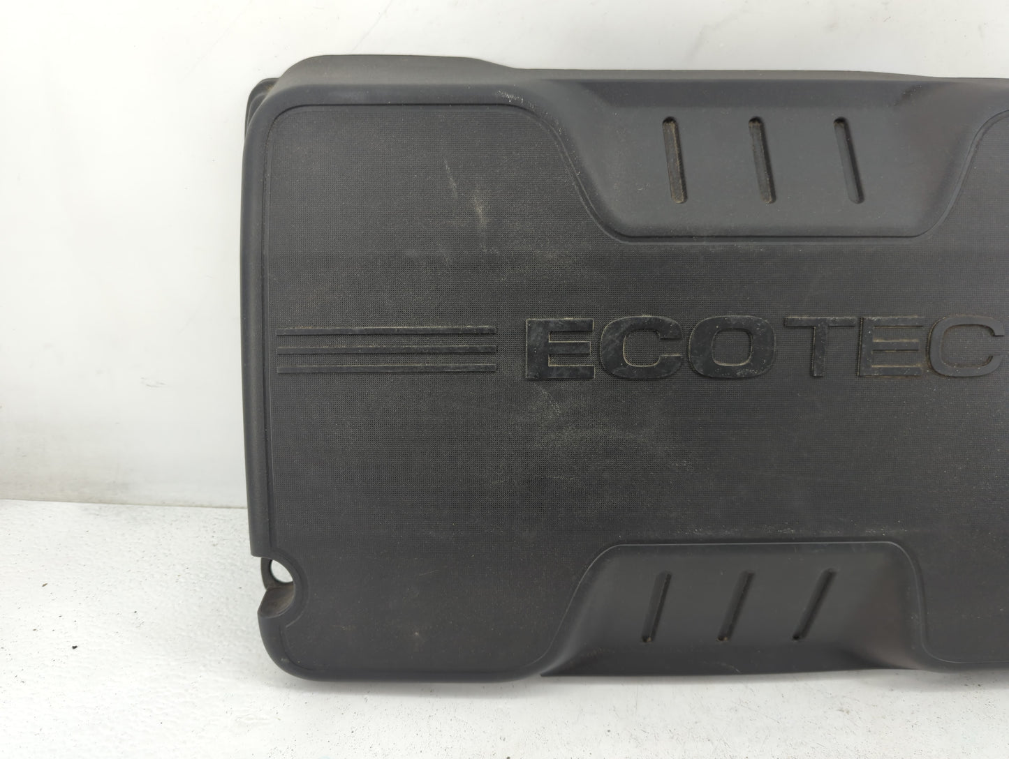 2014 Chevrolet Equinox Engine Cover - Oemusedautoparts1.com