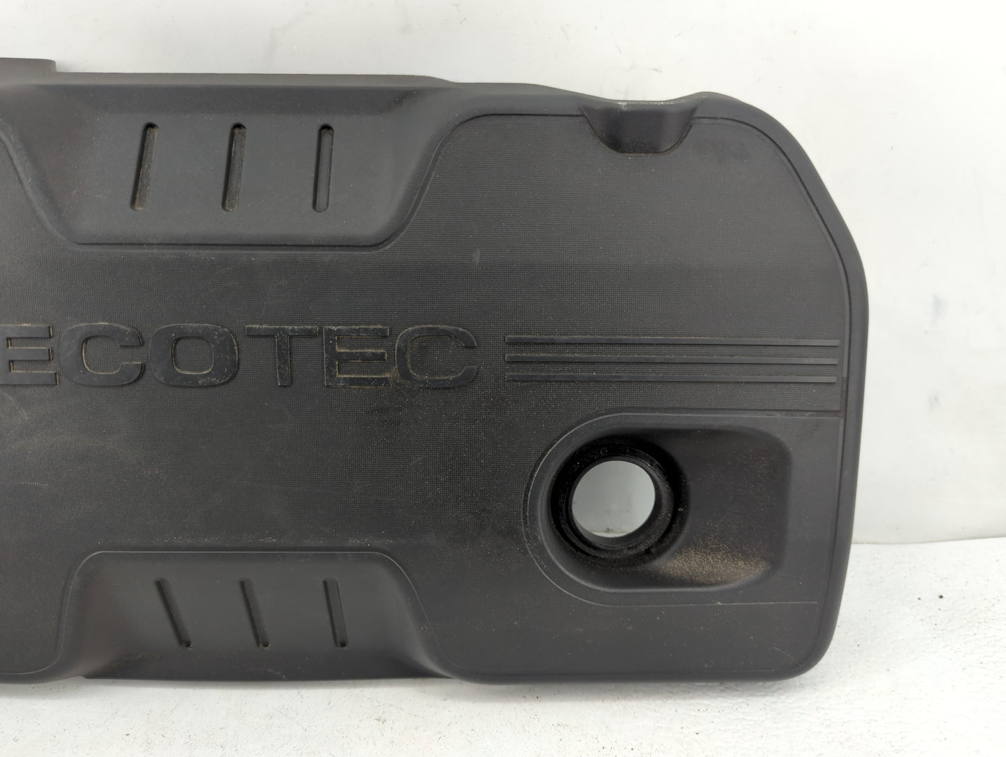 2014 Chevrolet Equinox Engine Cover - Oemusedautoparts1.com