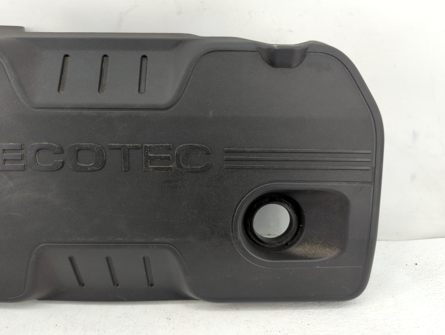 2014 Chevrolet Equinox Engine Cover - Oemusedautoparts1.com
