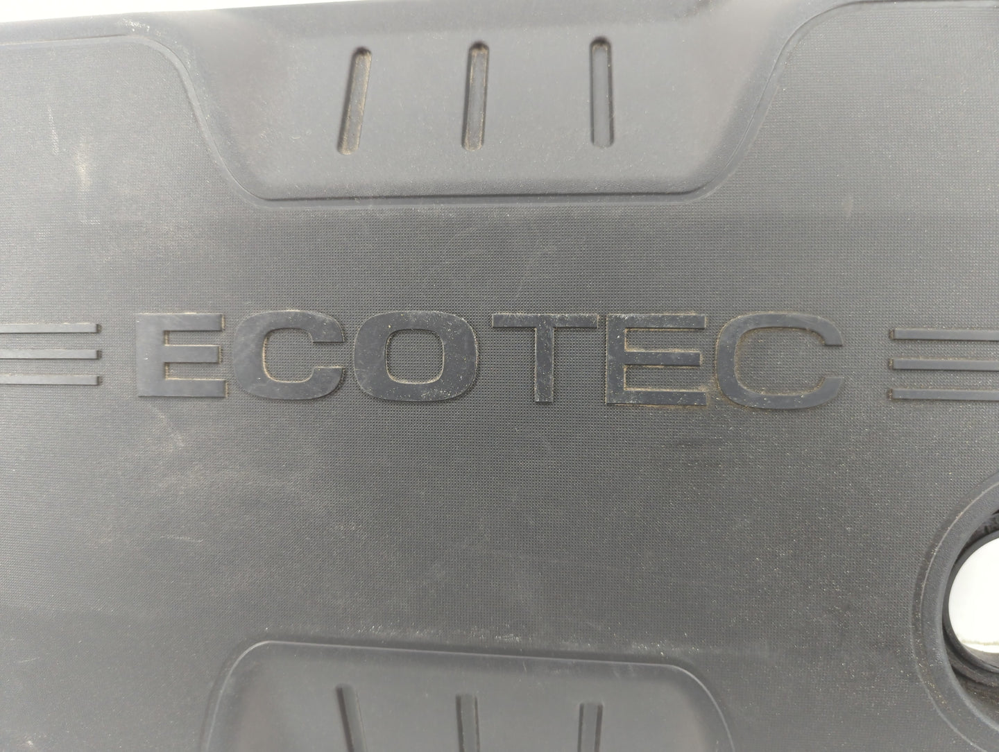 2014 Chevrolet Equinox Engine Cover - Oemusedautoparts1.com