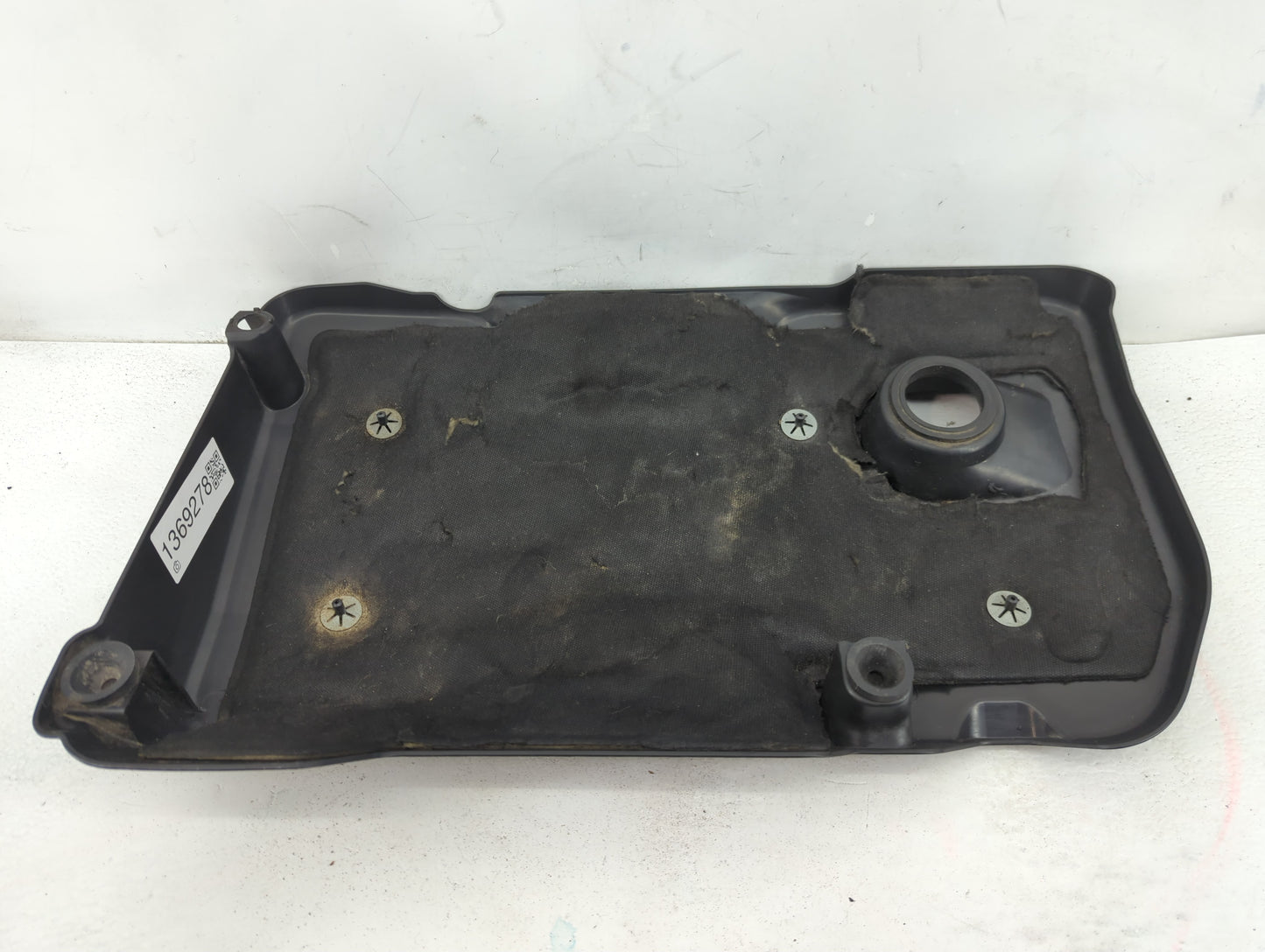 2014 Chevrolet Equinox Engine Cover - Oemusedautoparts1.com