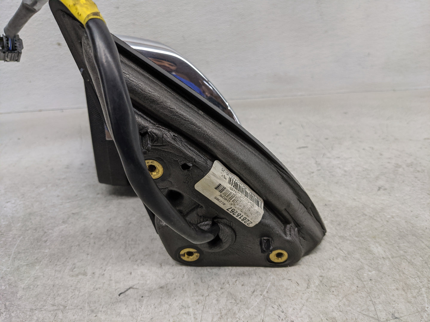 2014 Chevrolet Equinox Driver Side View Mirror - Left Door Mirror OEM Used - Oemusedautoparts1.com