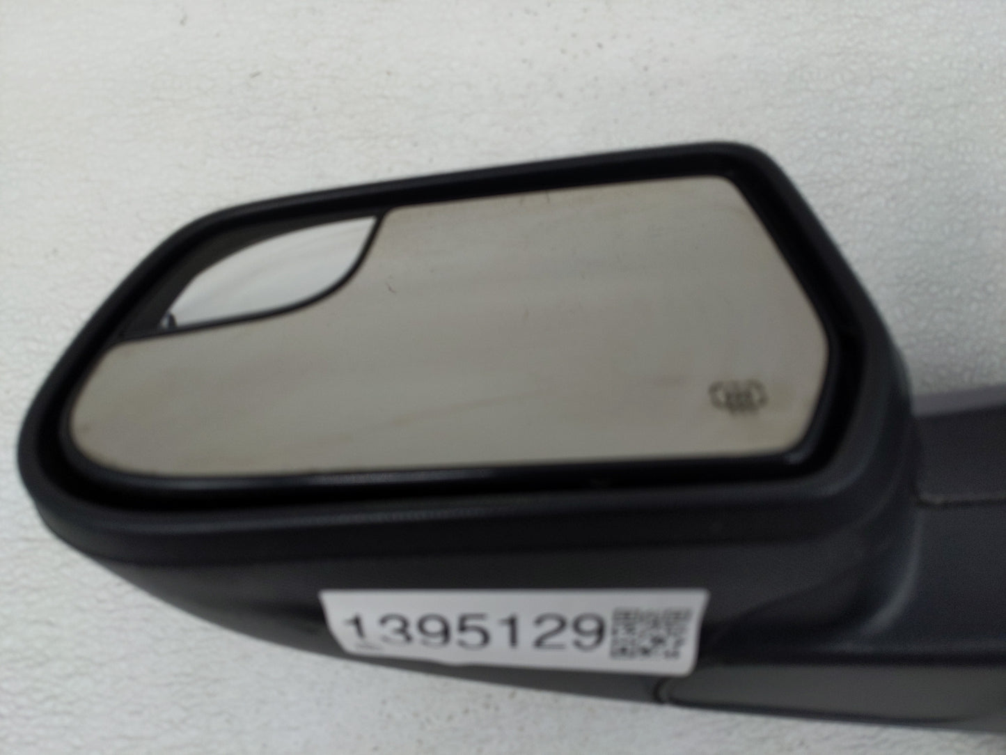2011-2014 Chevrolet Equinox Driver Side View Mirror - Left Door Mirror OEM Used - Oemusedautoparts1.com
