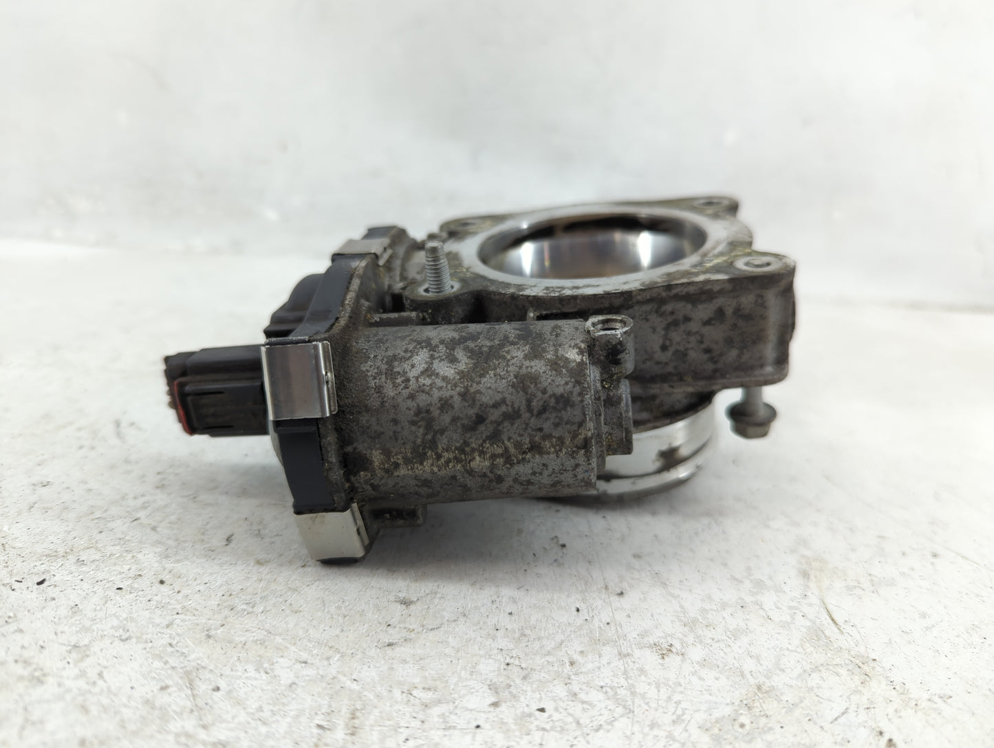 2012-2015 Chevrolet Equinox Throttle Body P/N:12632101CA Fits Fits 2012 2013 2014 2015 OEM Used Auto Parts - Oemusedautopart