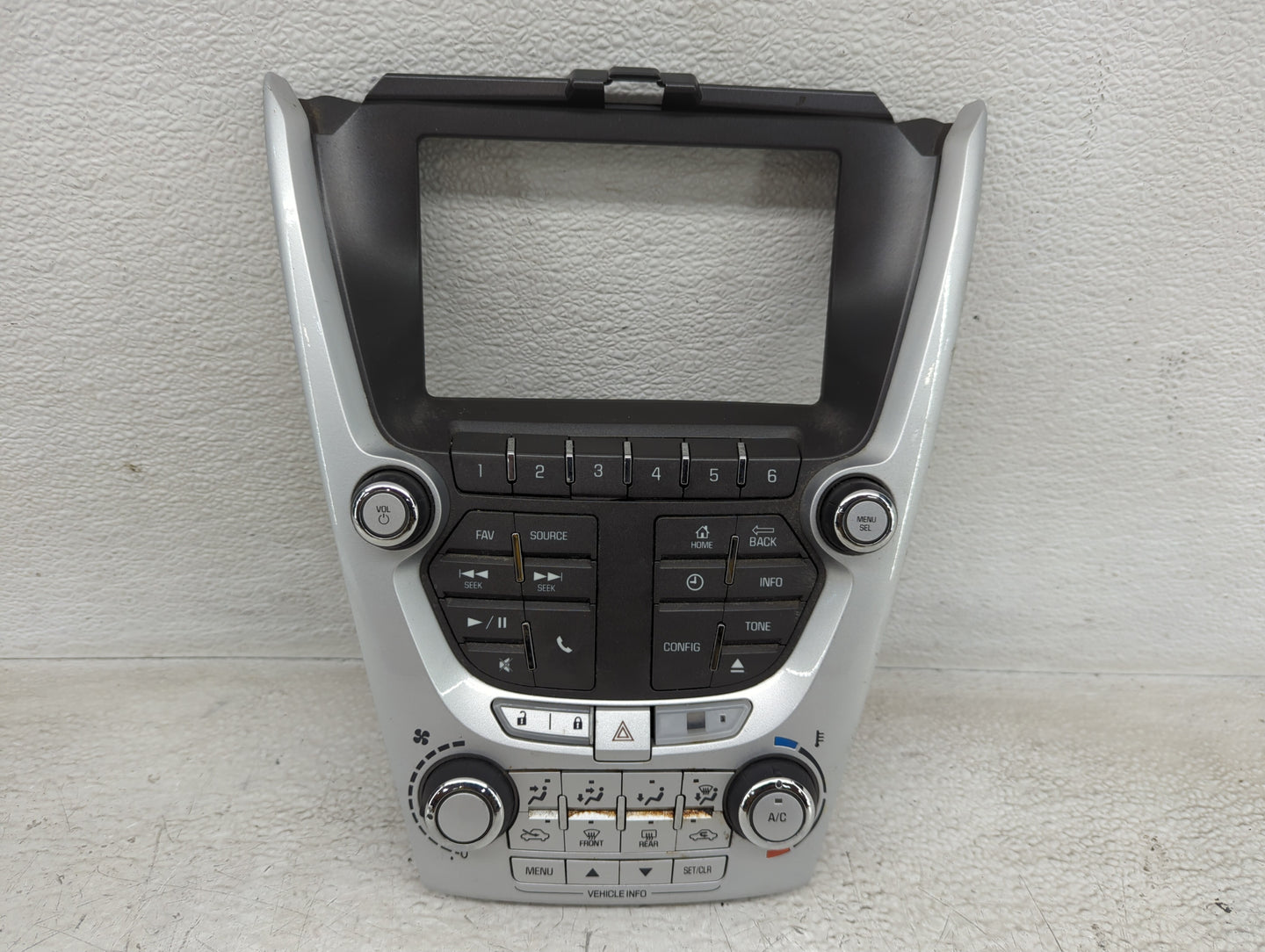 2012-2015 Chevrolet Equinox Radio Control Panel - Oemusedautoparts1.com