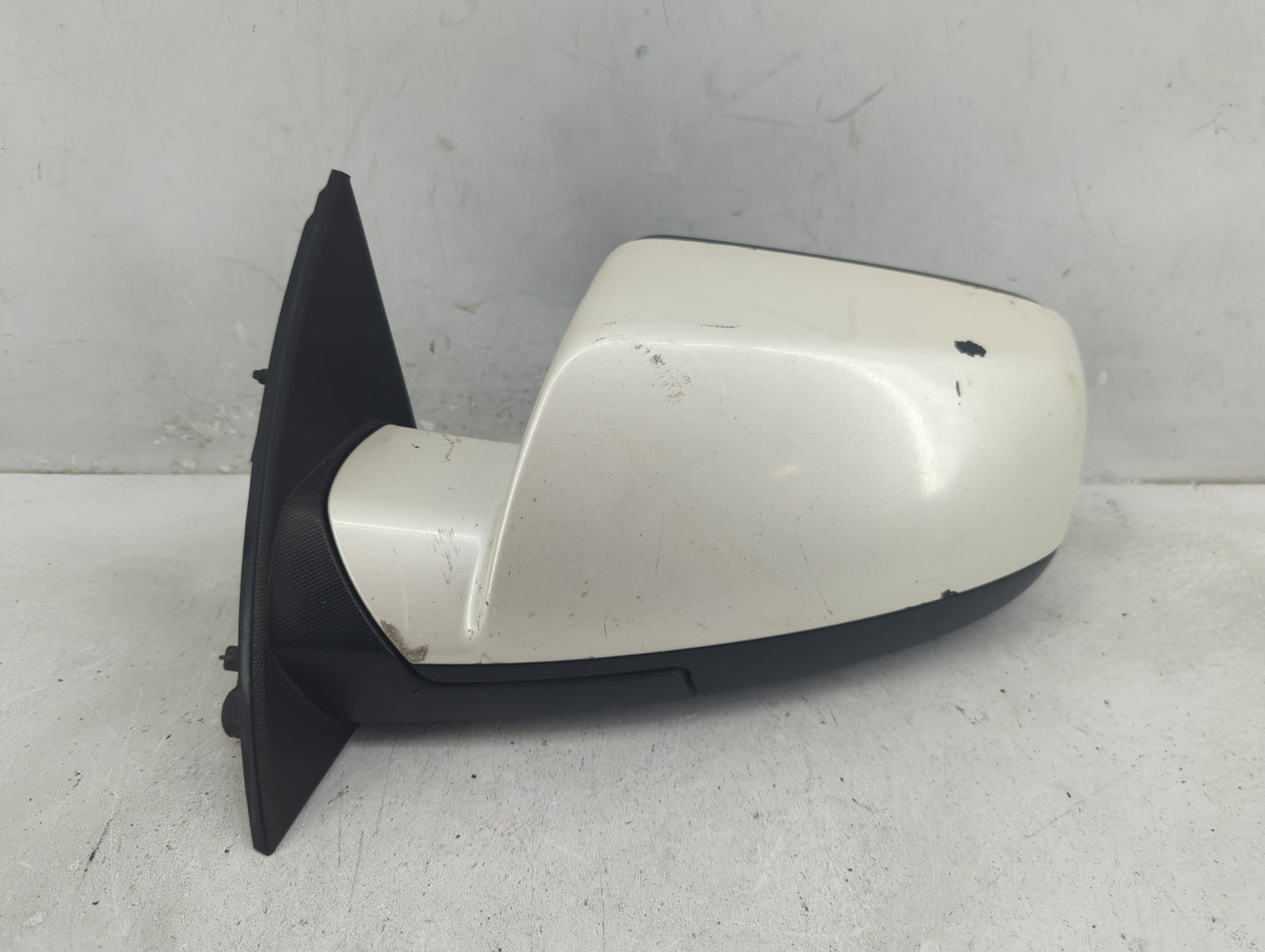2011-2014 Chevrolet Equinox Driver Side View Mirror - Left Door Mirror OEM Used - Oemusedautoparts1.com