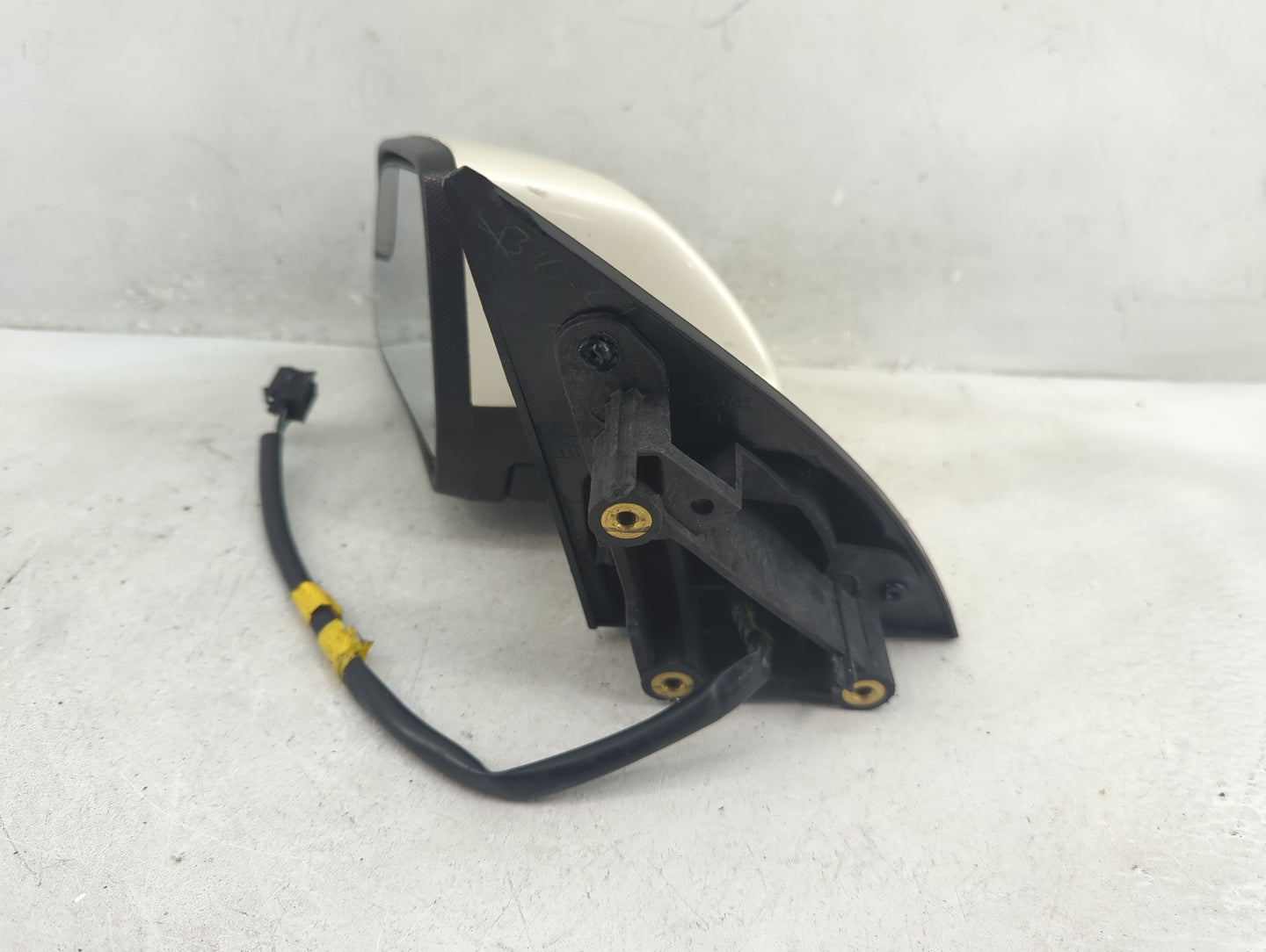2011-2014 Chevrolet Equinox Driver Side View Mirror - Left Door Mirror OEM Used - Oemusedautoparts1.com