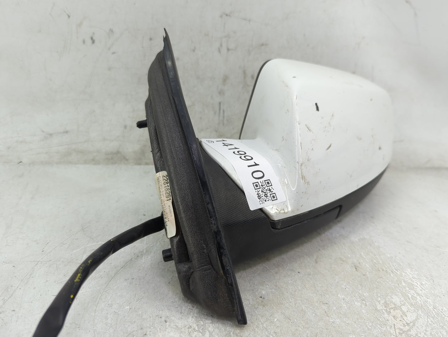 2011-2014 Chevrolet Equinox Driver Side View Mirror - Left Door Mirror OEM Used - Oemusedautoparts1.com