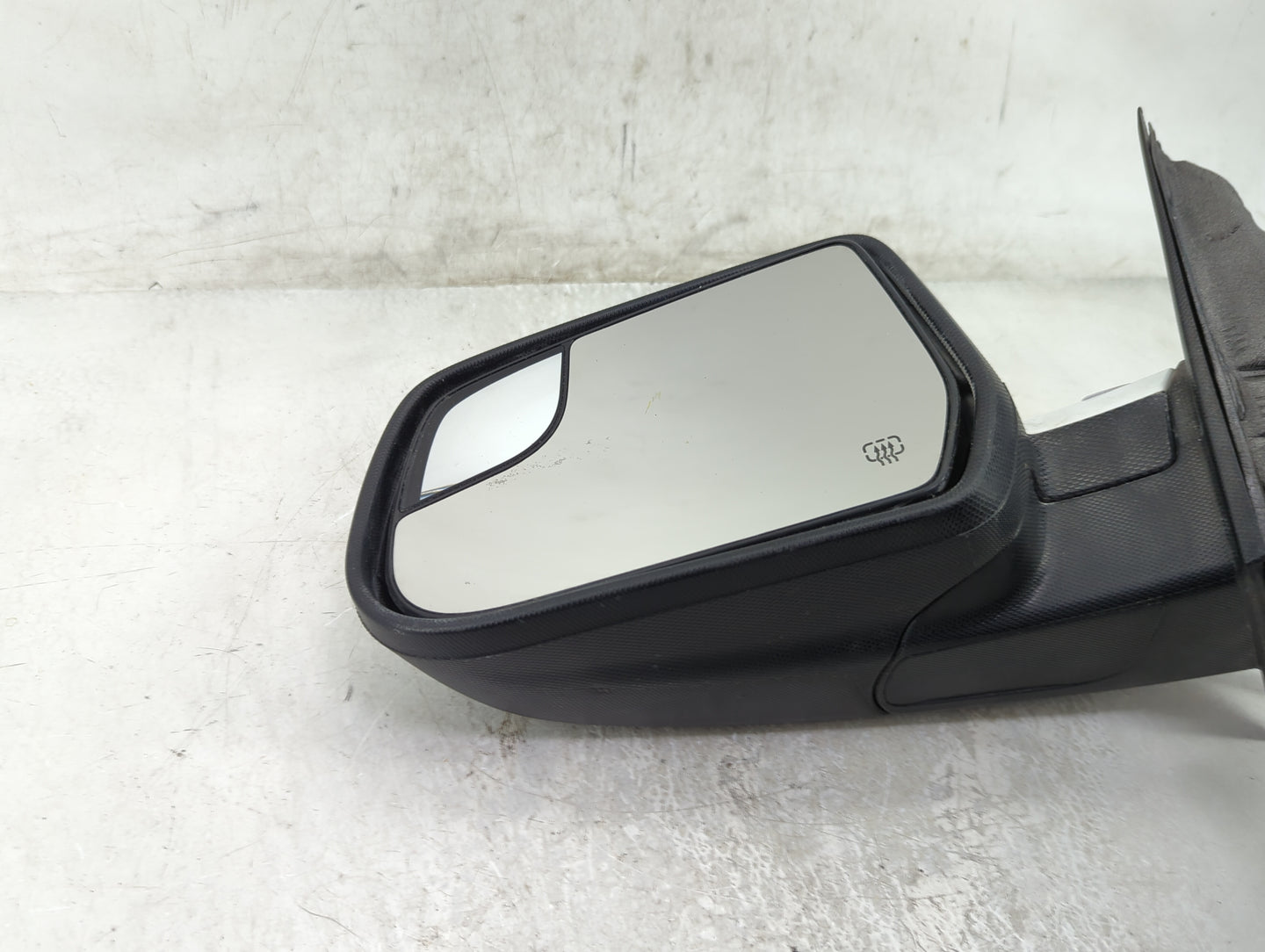 2011-2014 Chevrolet Equinox Driver Side View Mirror - Left Door Mirror OEM Used - Oemusedautoparts1.com