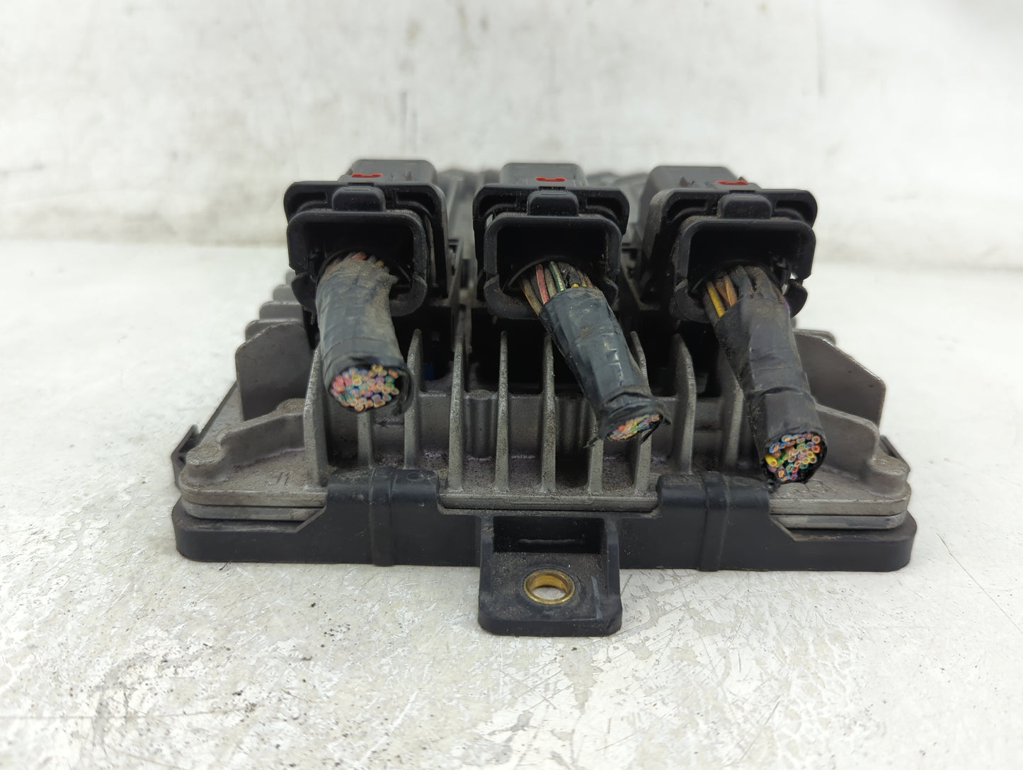 2013-2016 Chevrolet Equinox PCM Engine Control Computer ECU ECM PCU OEM P/N:12668872 Fits Fits 2013 2014 2015 2016 OEM Used 