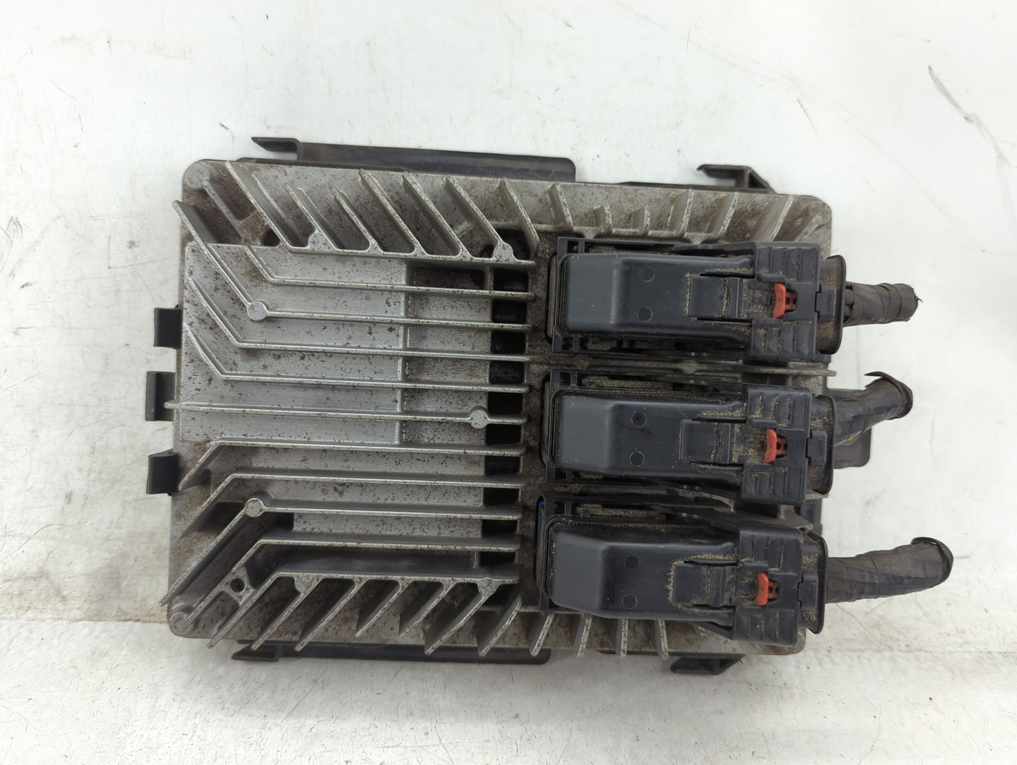 2013-2016 Chevrolet Equinox PCM Engine Control Computer ECU ECM PCU OEM P/N:12668872 Fits Fits 2013 2014 2015 2016 OEM Used 