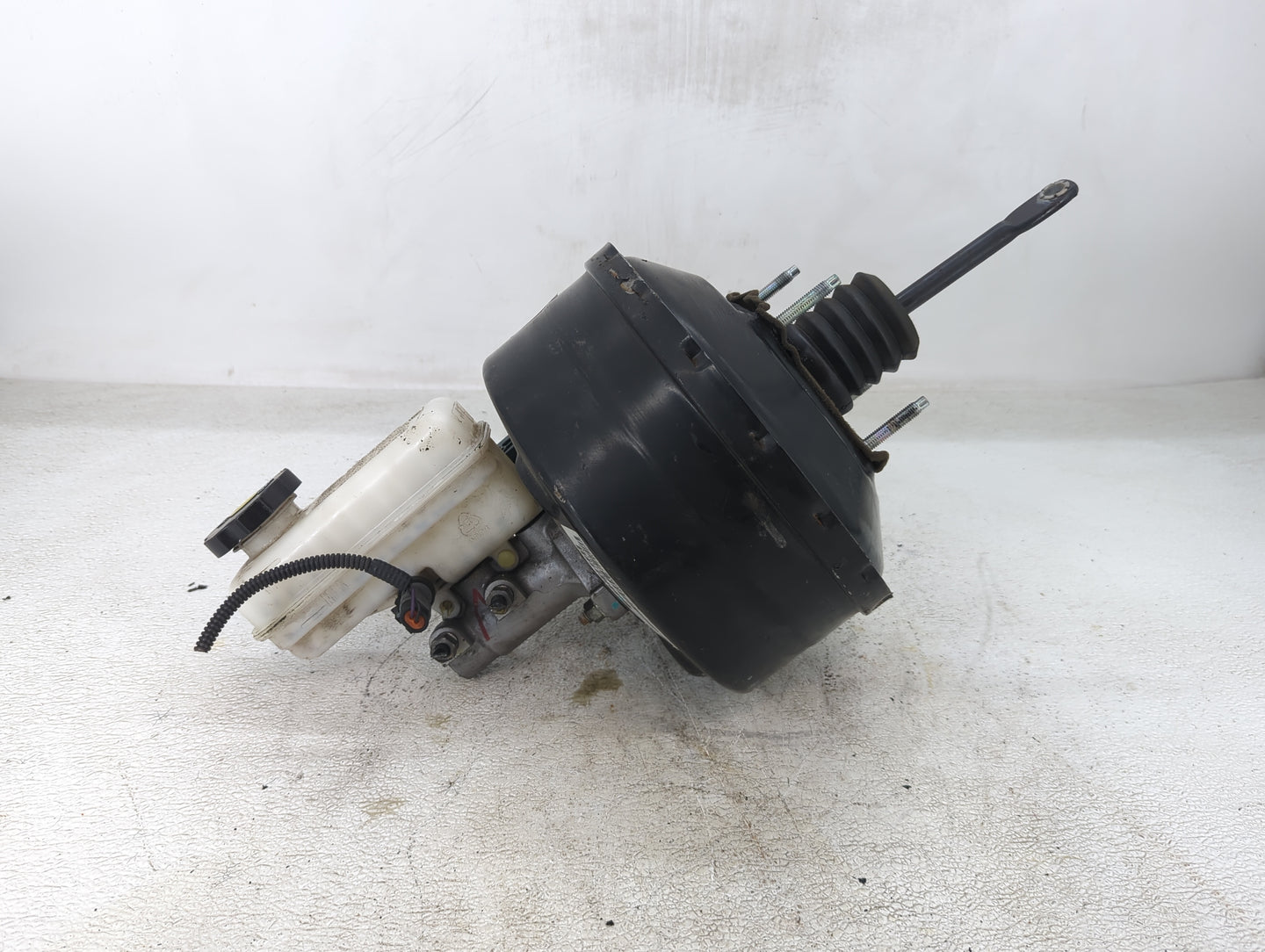 2014 Chevrolet Equinox Power Brake Booster Oem - Oemusedautoparts1.com