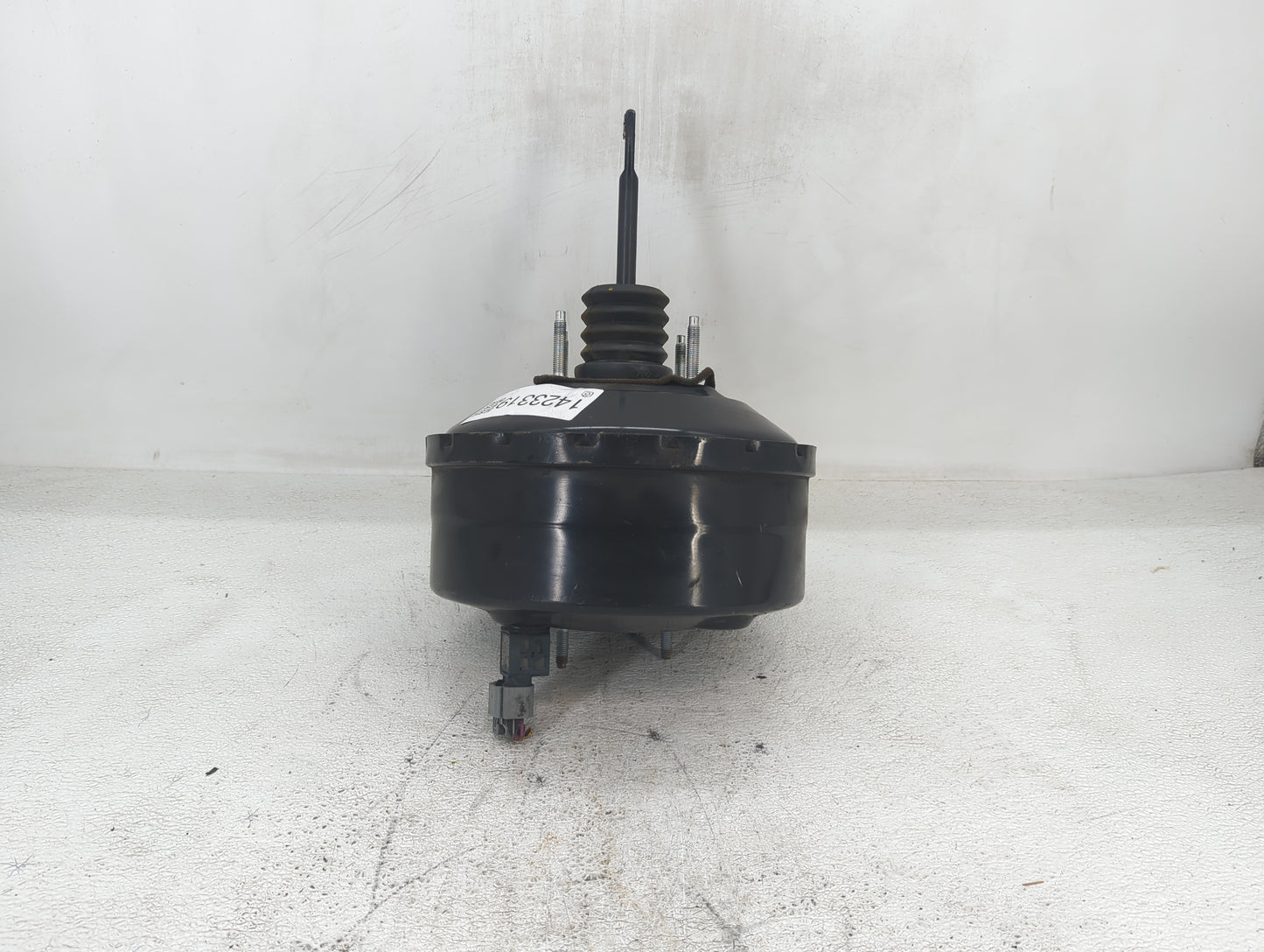 2010-2017 Chevrolet Equinox Power Brake Booster Oem 1423319 - Oemusedautoparts1.com