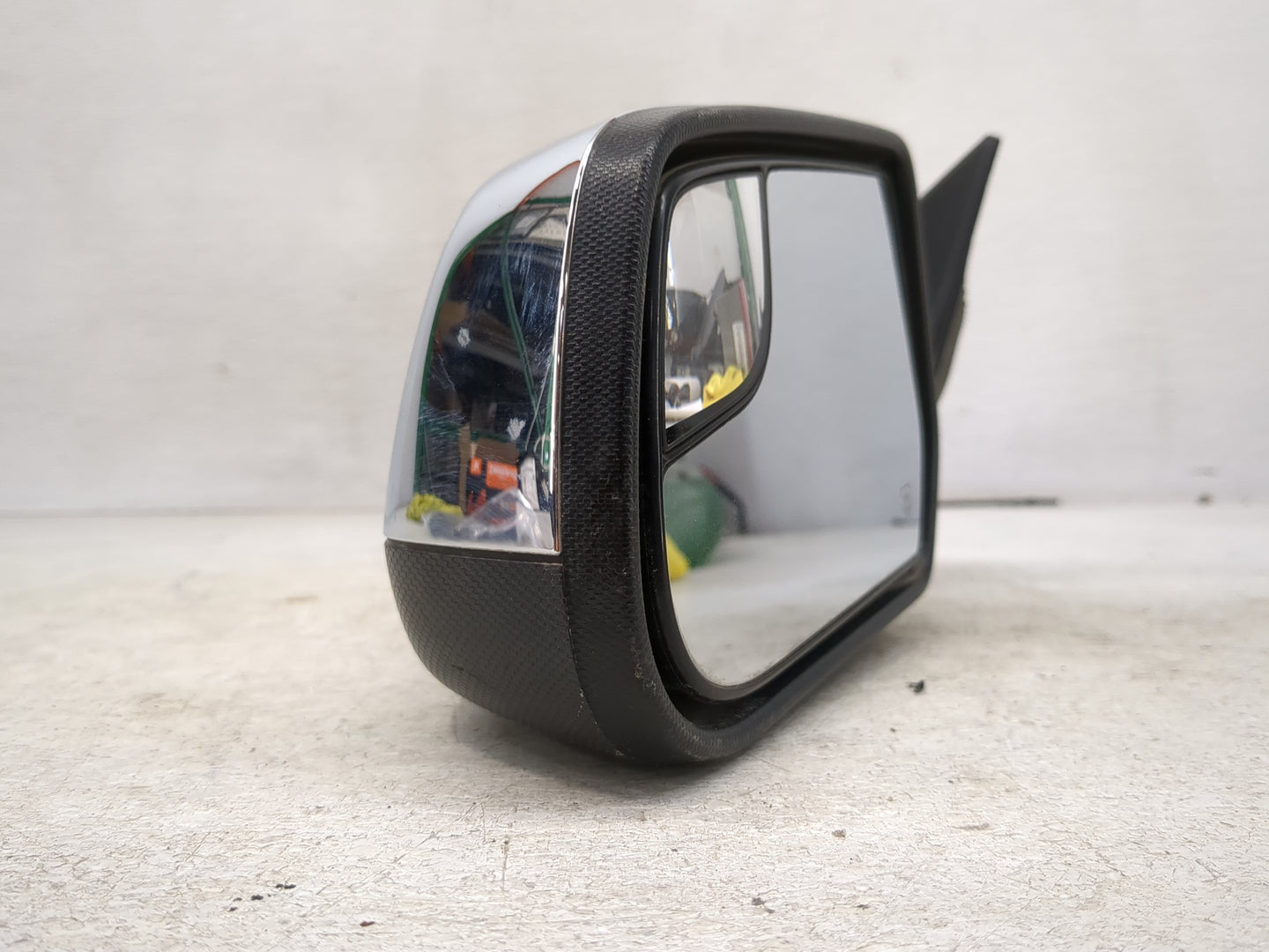 2011-2013 Chevrolet Equinox Driver Side View Mirror - Left Door Mirror OEM Used - Oemusedautoparts1.com