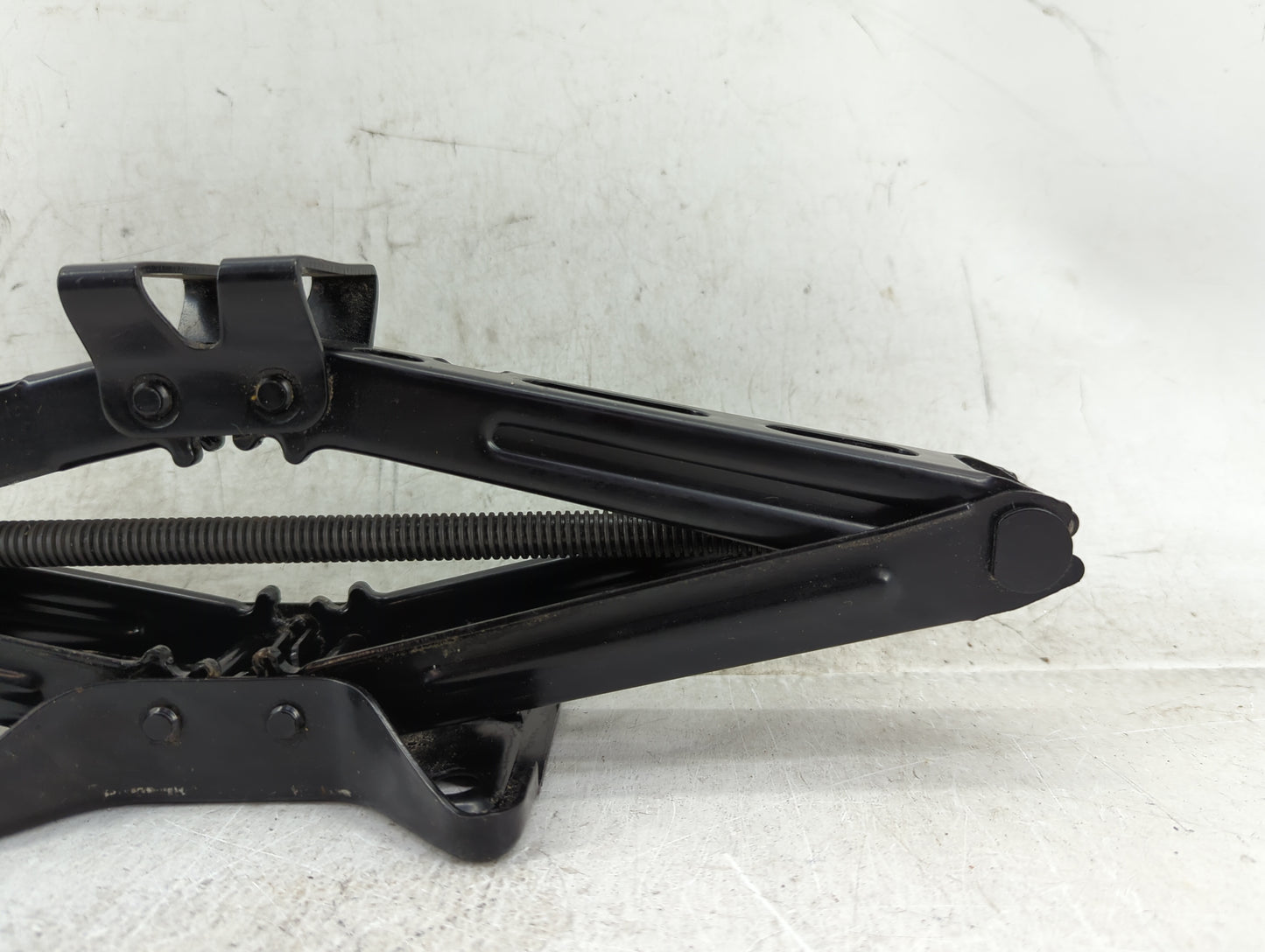 2014 Chevrolet Equinox Spare Scissor Car Jack - Oemusedautoparts1.com