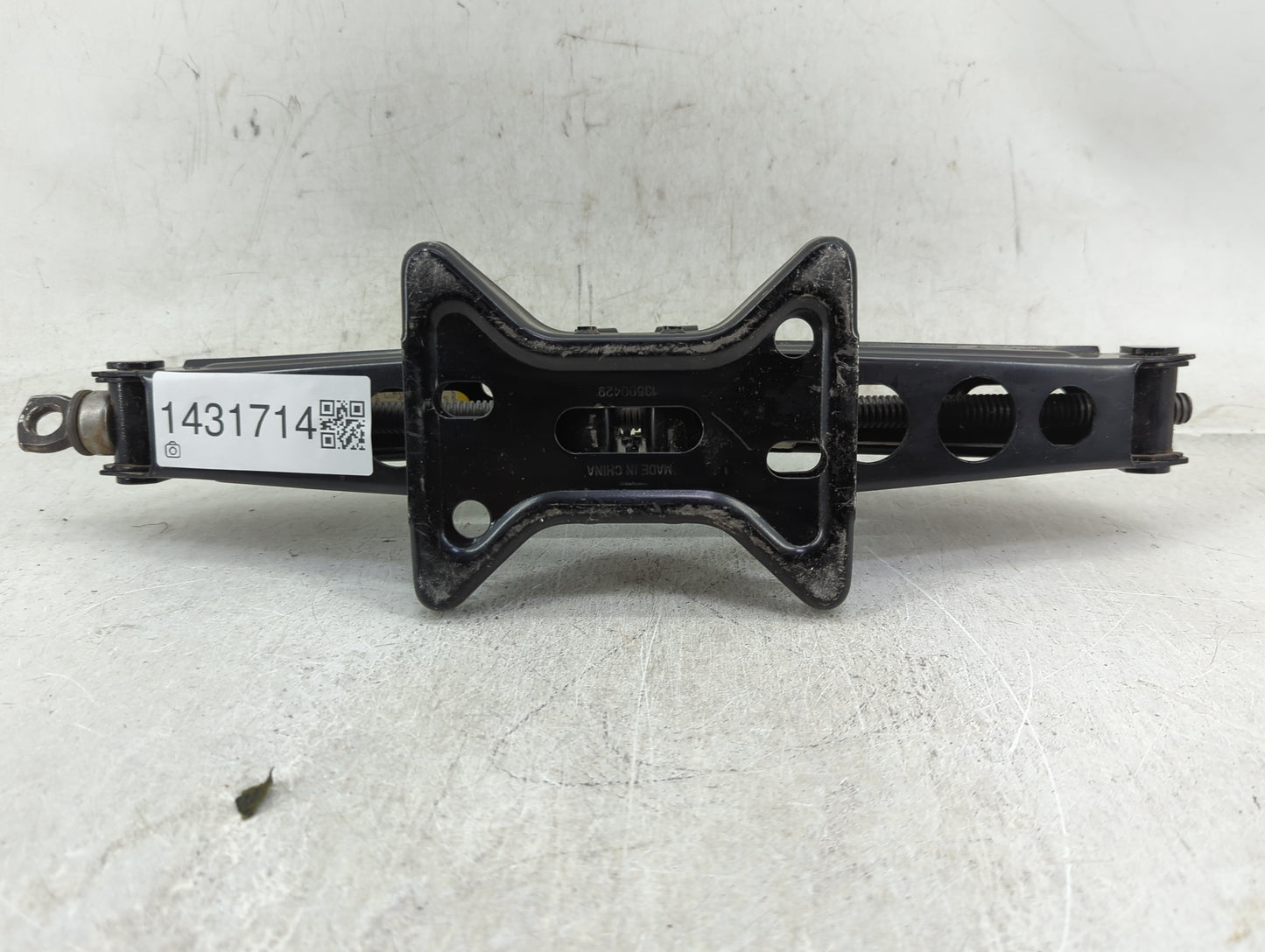 2014 Chevrolet Equinox Spare Scissor Car Jack - Oemusedautoparts1.com