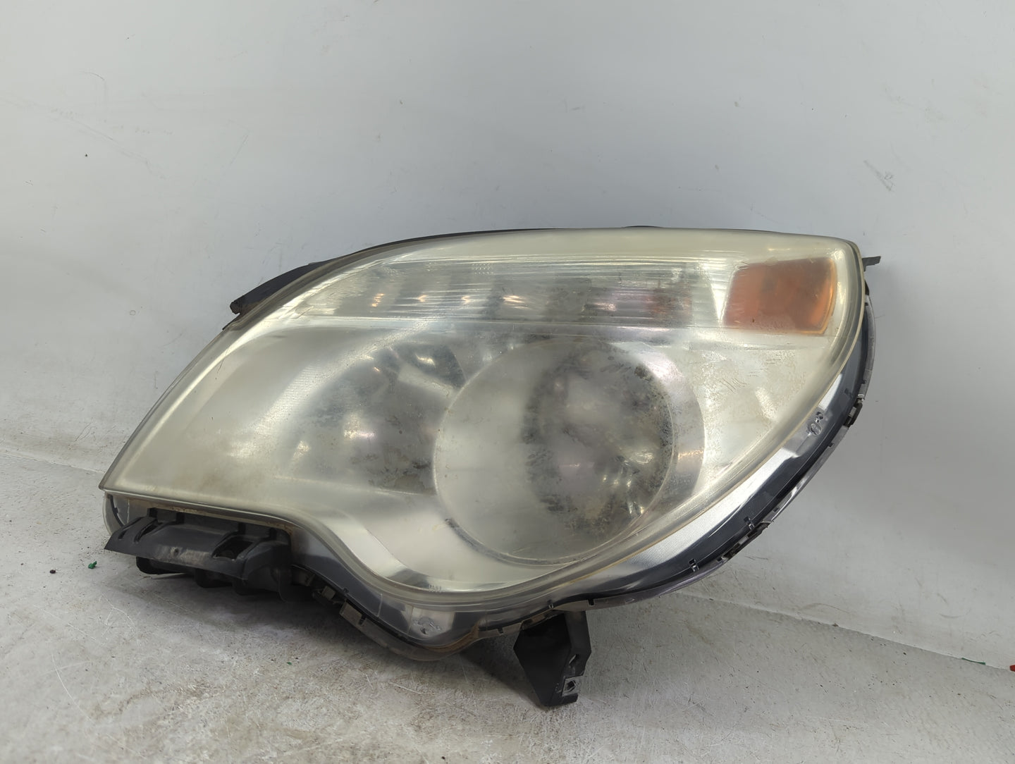 2010 Chevrolet Equinox Passenger Right Oem Head Light Headlight Lamp - Oemusedautoparts1.com