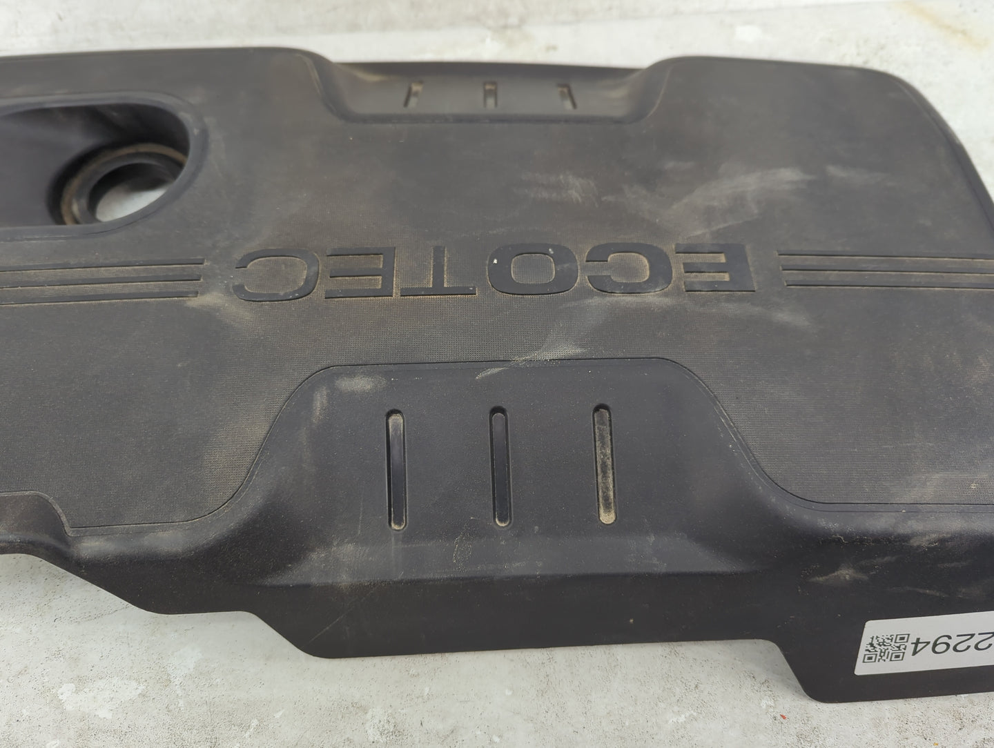 2014 Chevrolet Equinox Engine Cover 1432294 - Oemusedautoparts1.com