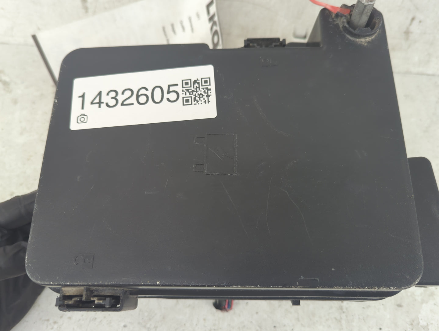 2013-2015 Chevrolet Equinox Fusebox Fuse Box Panel Relay Module P/N:PA66-GF14 Fits Fits 2013 2014 2015 OEM Used Auto Parts -