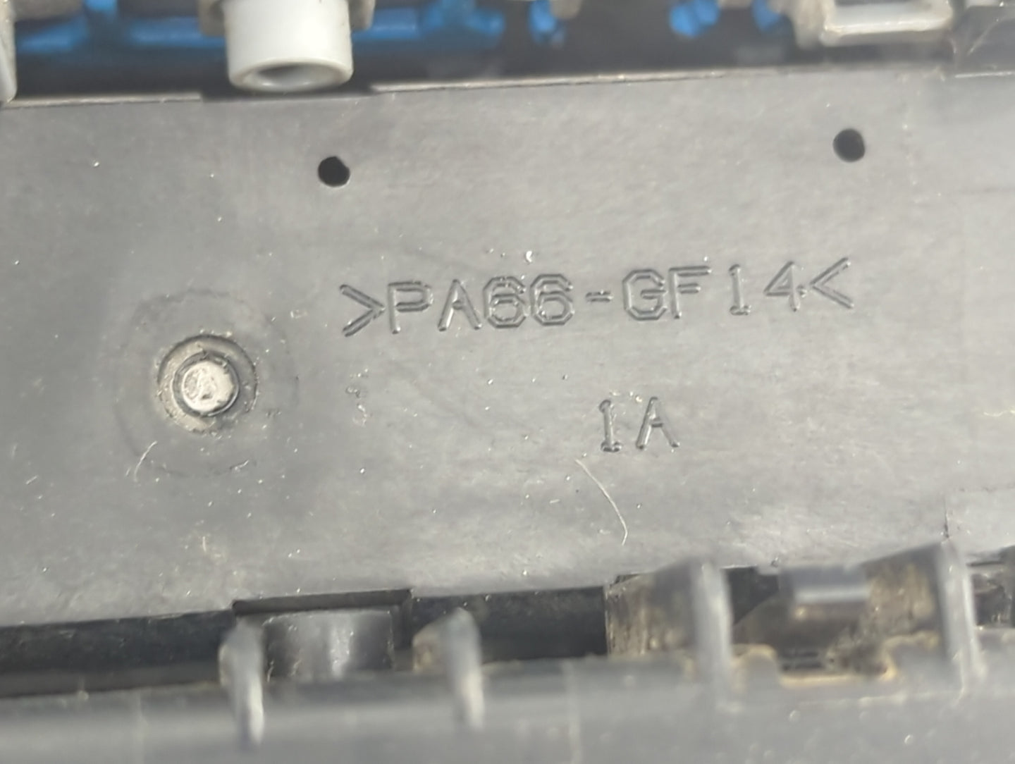 2013-2015 Chevrolet Equinox Fusebox Fuse Box Panel Relay Module P/N:PA66-GF14 Fits Fits 2013 2014 2015 OEM Used Auto Parts -