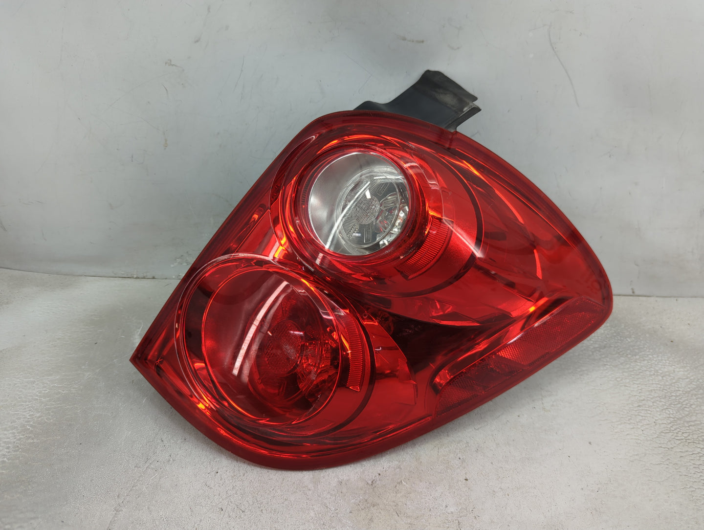 2010-2015 Chevrolet Equinox Tail Light Assembly Passenger Right OEM Fits Fits 2010 2011 2012 2013 2014 2015 OEM Used Auto Pa