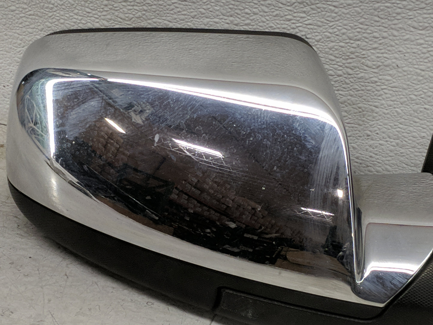 2014 Chevrolet Equinox Passenger Side View Mirror - Right Door Mirror OEM Used - Oemusedautoparts1.com
