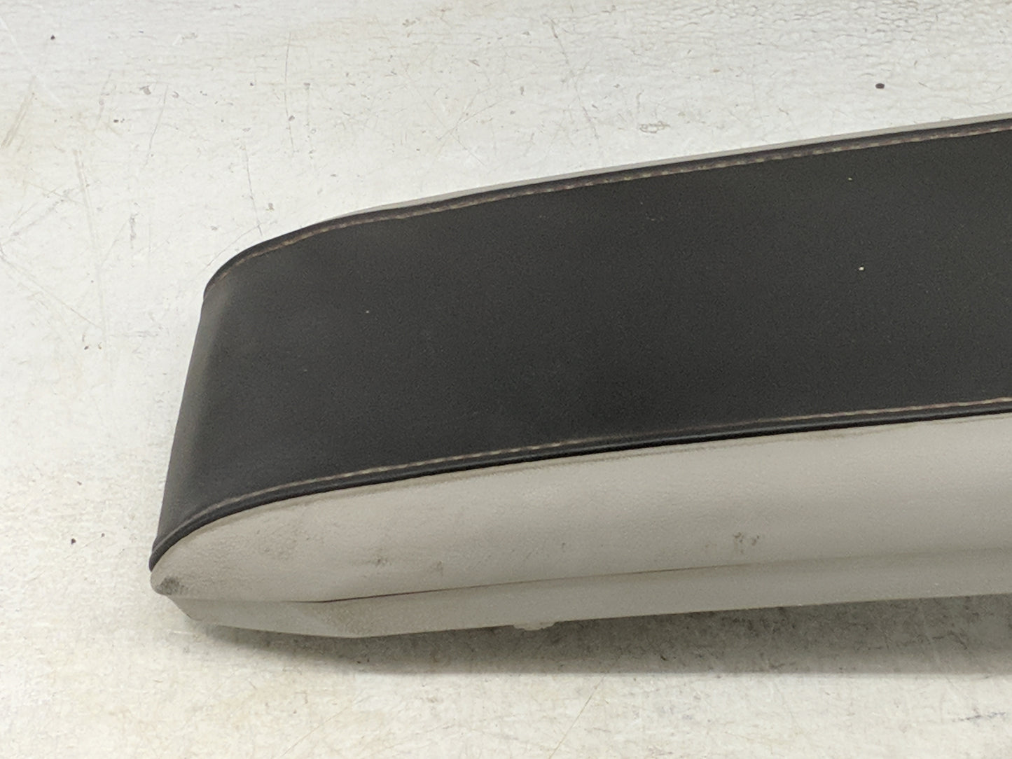 2014 Chevrolet Equinox Center Console Armrest Cover Lid Fits OEM Used Auto Parts - Oemusedautoparts1.com