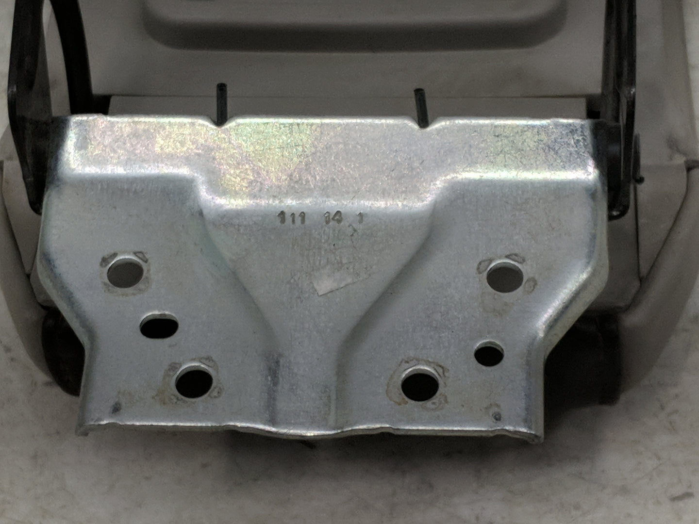 2014 Chevrolet Equinox Center Console Armrest Cover Lid Fits OEM Used Auto Parts - Oemusedautoparts1.com