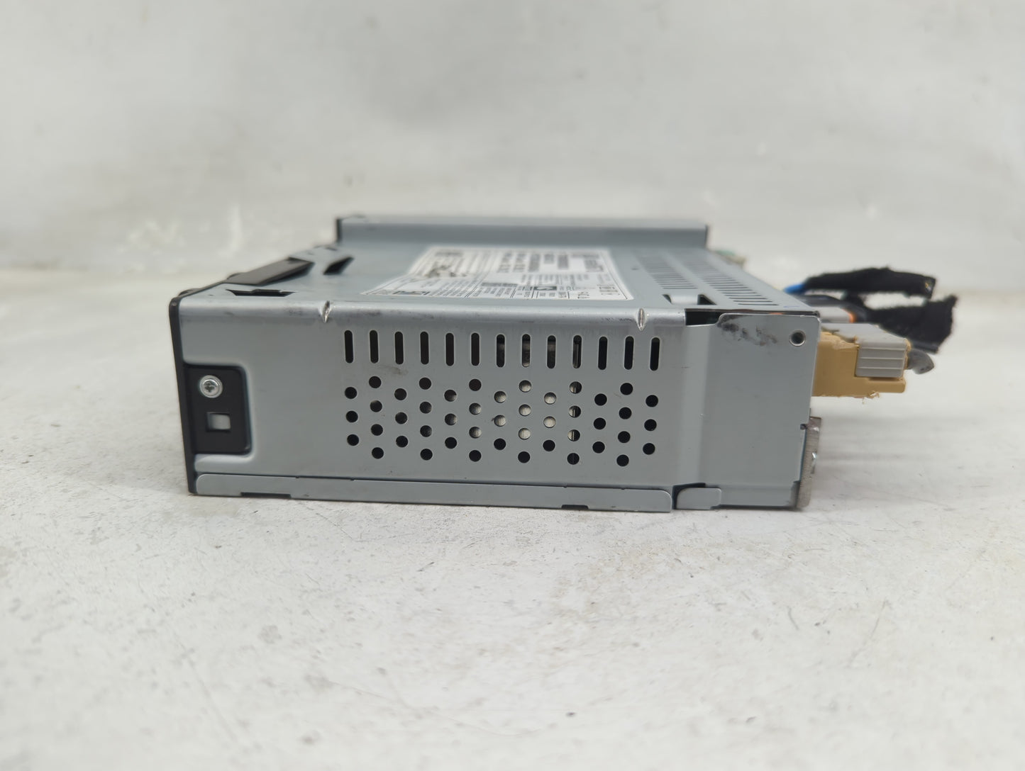 2014 Chevrolet Equinox Radio AM FM Cd Player Receiver Replacement P/N:85588678 7310500000000X, 555343750, H122083400004564 F