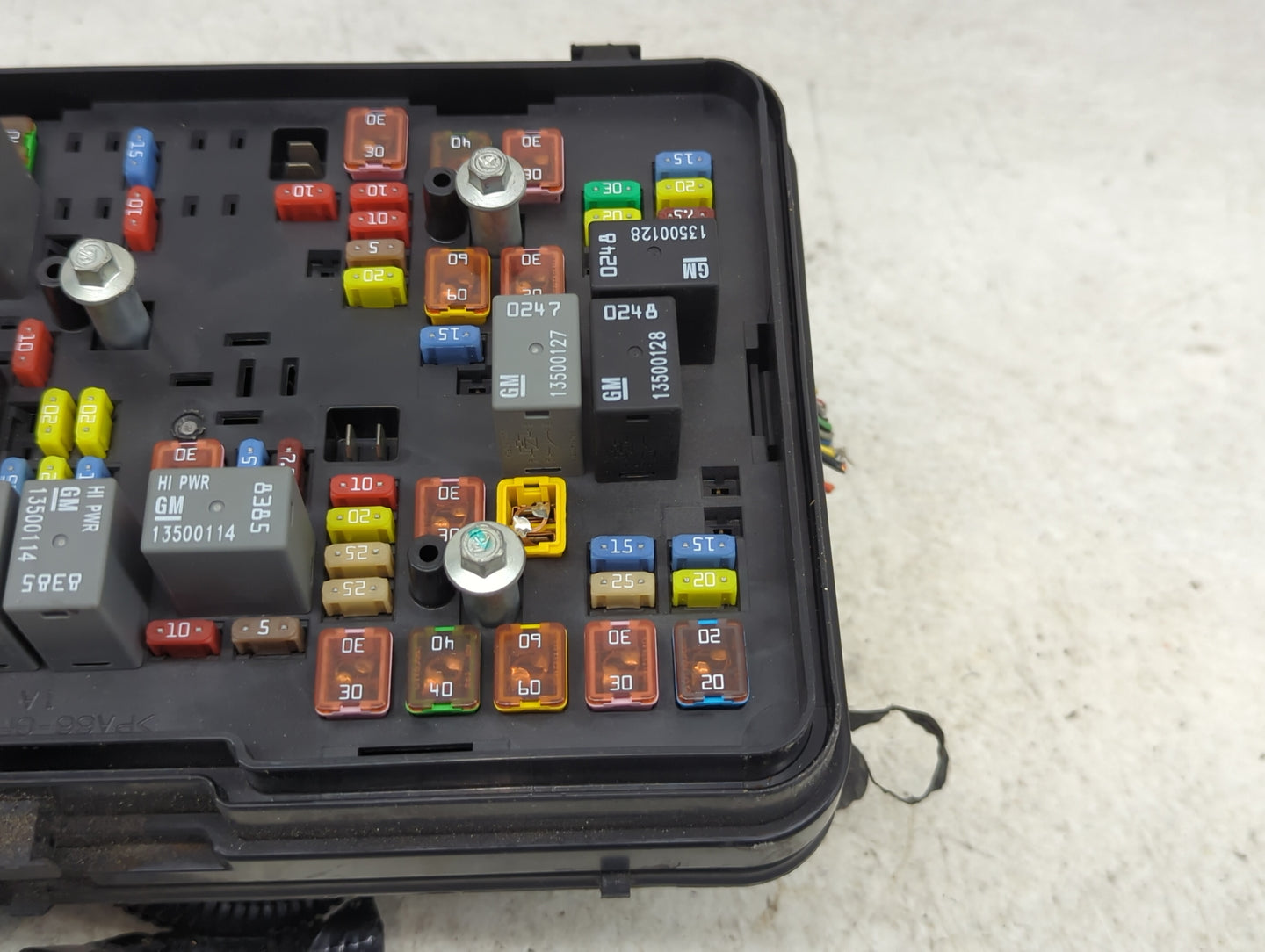 2013-2016 Chevrolet Equinox Fusebox Fuse Box Panel Relay Module P/N:13306941 13500114, 13500127 Fits Fits 2013 2014 2015 201