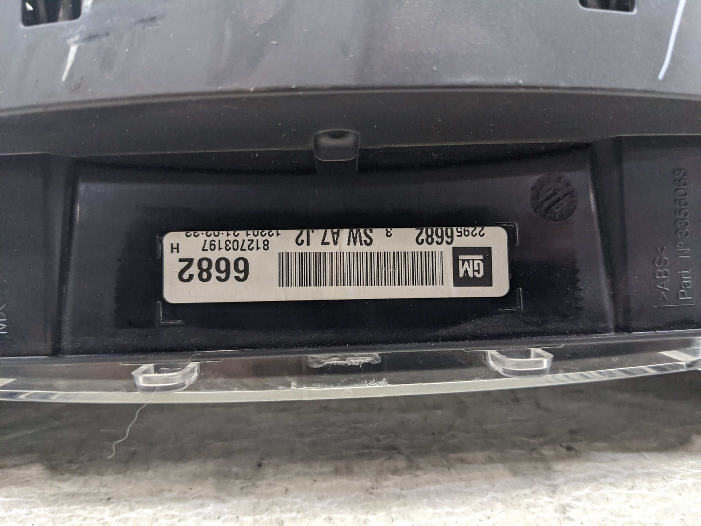2013-2017 Chevrolet Equinox Instrument Cluster Speedometer Gauges P/N:22956682 8127031397 Miles:128K Fits OEM Used Auto Part