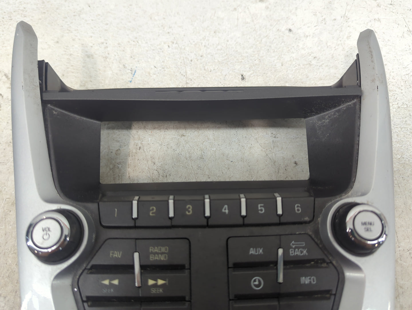 2012-2015 Chevrolet Equinox Radio Control Panel 1468145 - Oemusedautoparts1.com