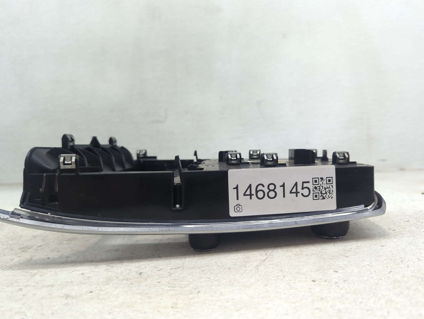2012-2015 Chevrolet Equinox Radio Control Panel 1468145 - Oemusedautoparts1.com