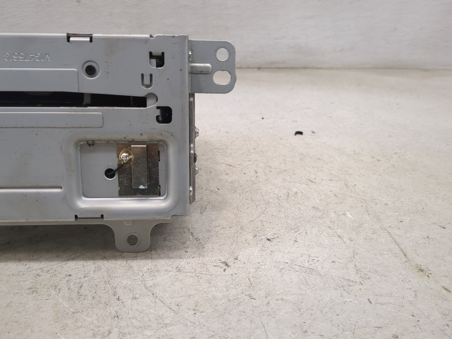 2014 Chevrolet Equinox Radio AM FM Cd Player Receiver Replacement P/N:23193907 23179955 Fits OEM Used Auto Parts - Oemusedau