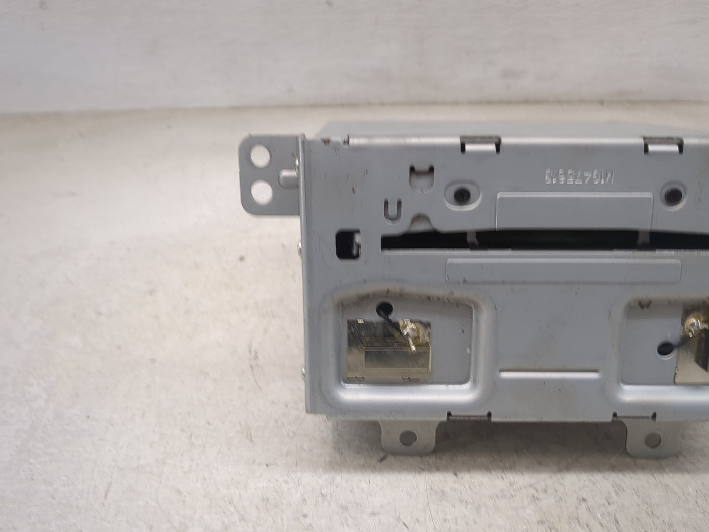 2014 Chevrolet Equinox Radio AM FM Cd Player Receiver Replacement P/N:23193907 23179955 Fits OEM Used Auto Parts - Oemusedau