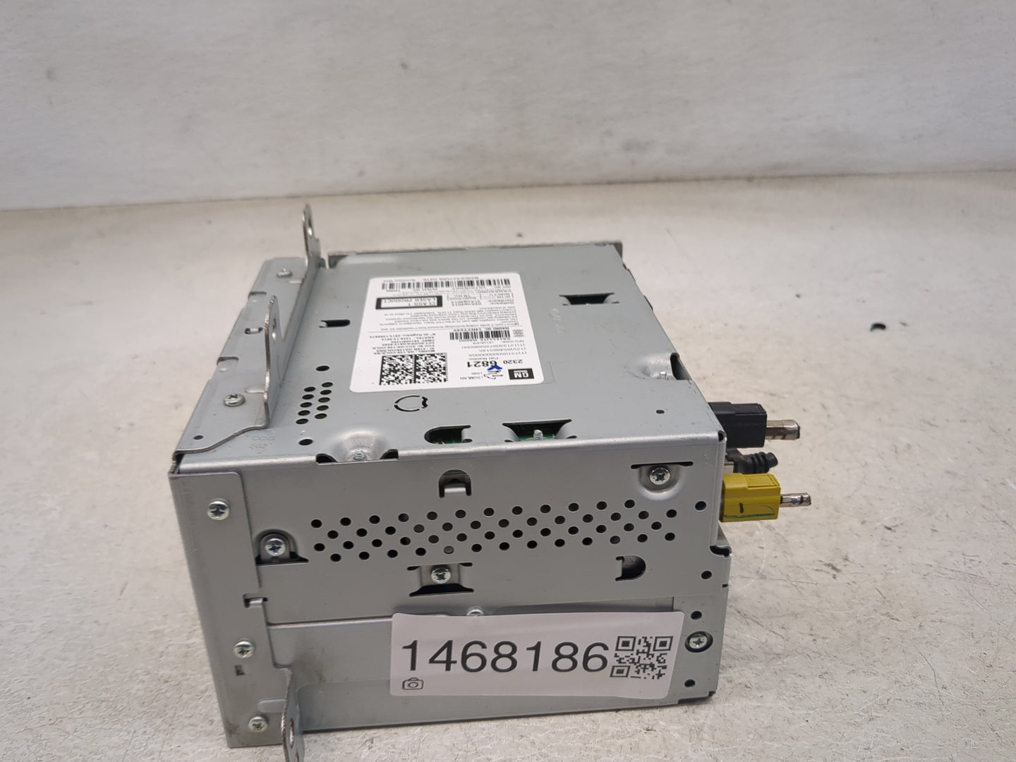 2014 Chevrolet Equinox Radio AM FM Cd Player Receiver Replacement P/N:23193907 23179955 Fits OEM Used Auto Parts - Oemusedau