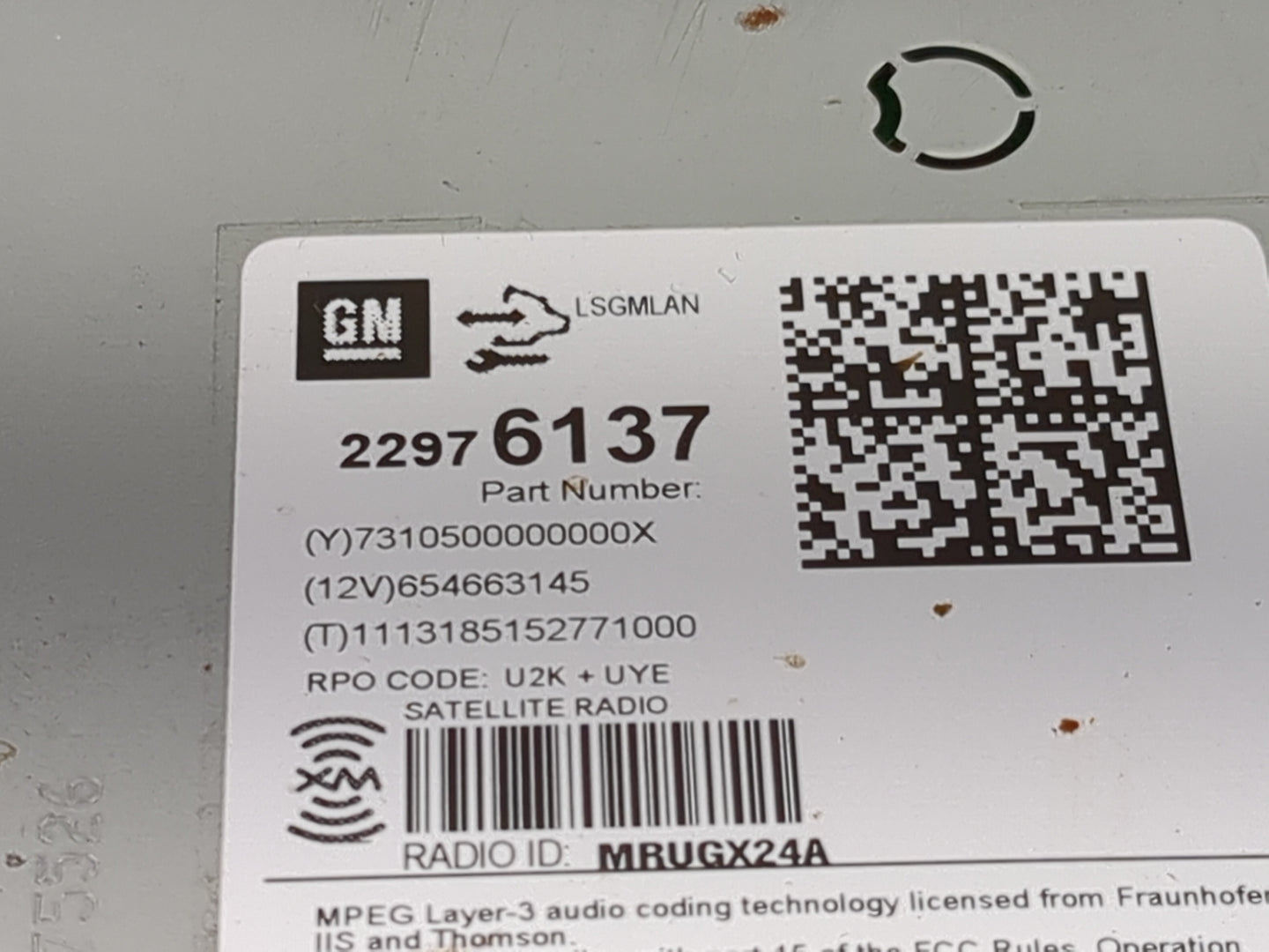 2014-2015 Chevrolet Equinox Radio AM FM Cd Player Receiver Replacement P/N:22976137 Fits Fits 2014 2015 2016 2017 OEM Used A
