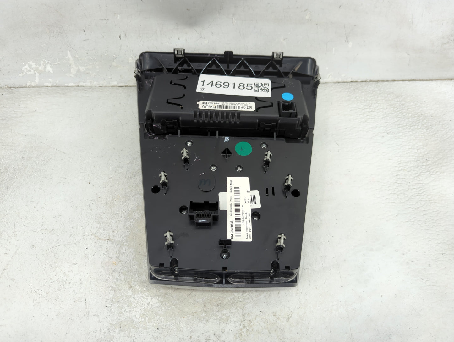 2012-2015 Chevrolet Equinox Radio Control Panel Silver 1469185 - Oemusedautoparts1.com