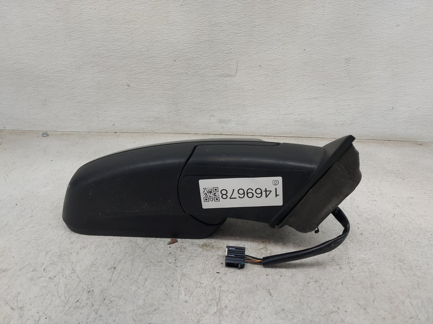 2011-2014 Chevrolet Equinox Passenger Side View Mirror - Right Door Mirror OEM Used - Oemusedautoparts1.com