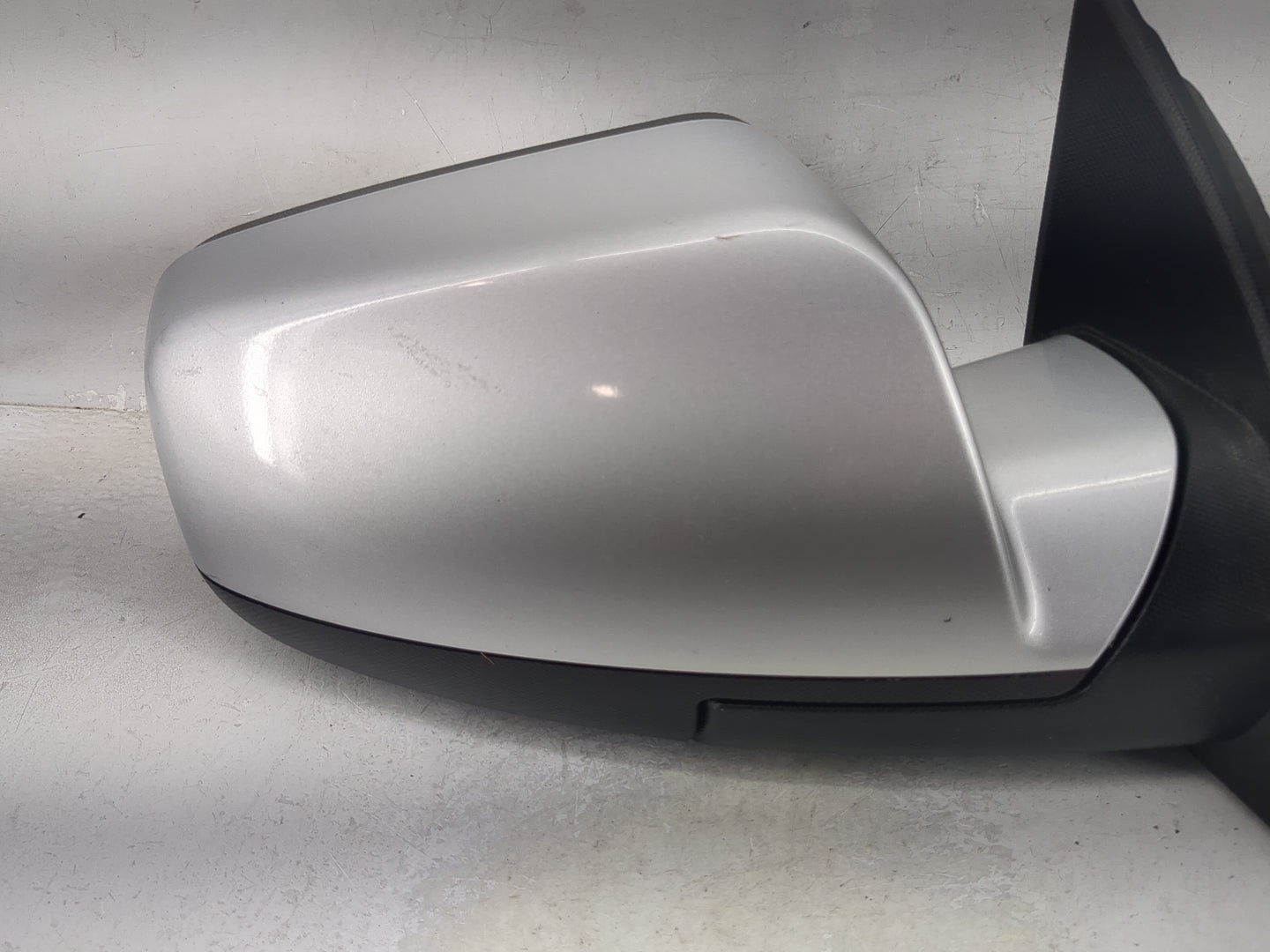 2011-2014 Chevrolet Equinox Passenger Side View Mirror - Right Door Mirror OEM Used - Oemusedautoparts1.com