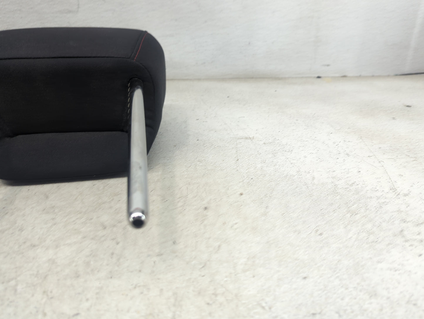 2014-2017 Chevrolet Equinox Headrest Head Rest Front Driver Passenger Seat Fits Fits 2014 2015 2016 2017 OEM Used Auto Parts