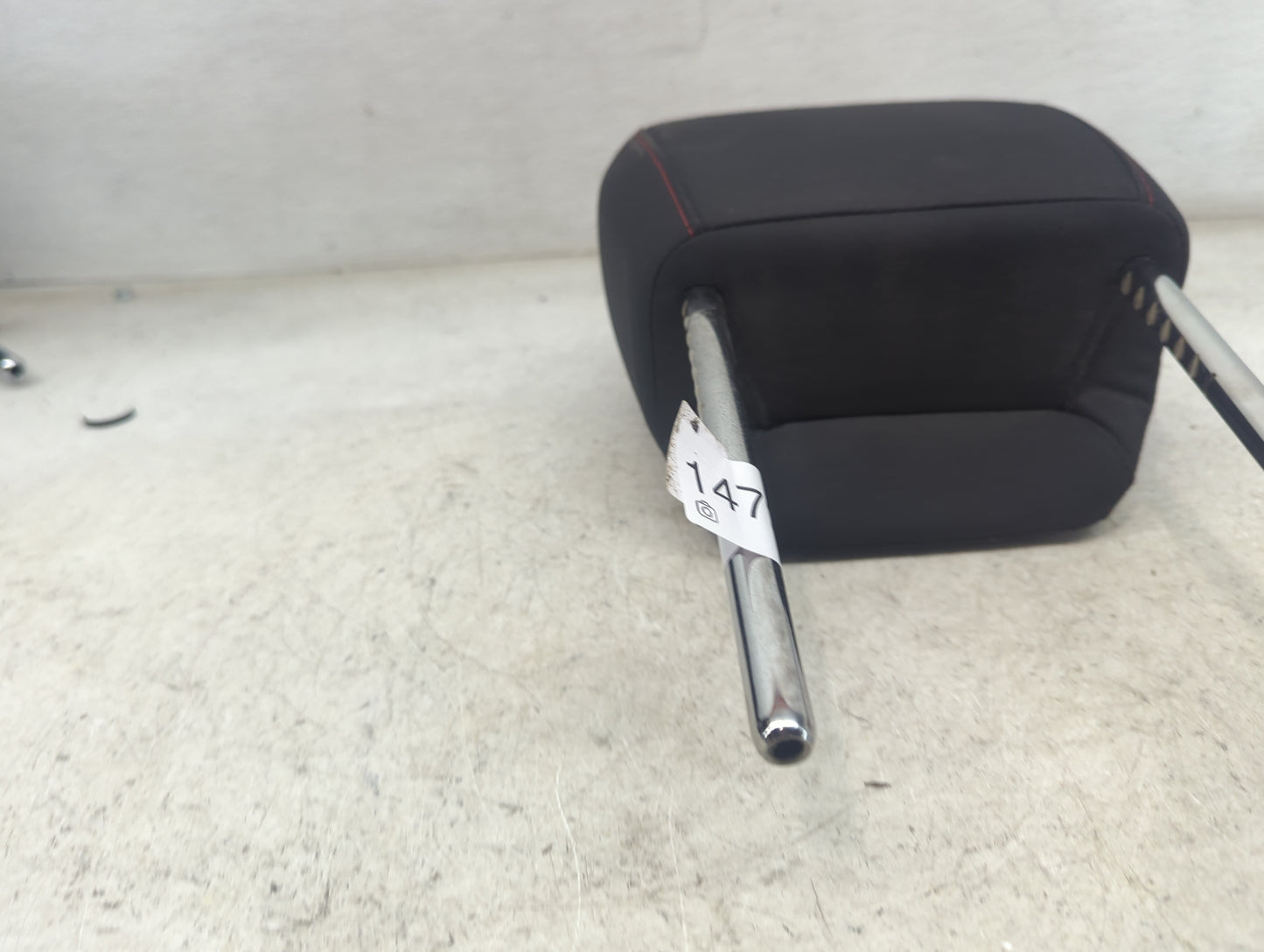 2014-2017 Chevrolet Equinox Headrest Head Rest Front Driver Passenger Seat Fits Fits 2014 2015 2016 2017 OEM Used Auto Parts