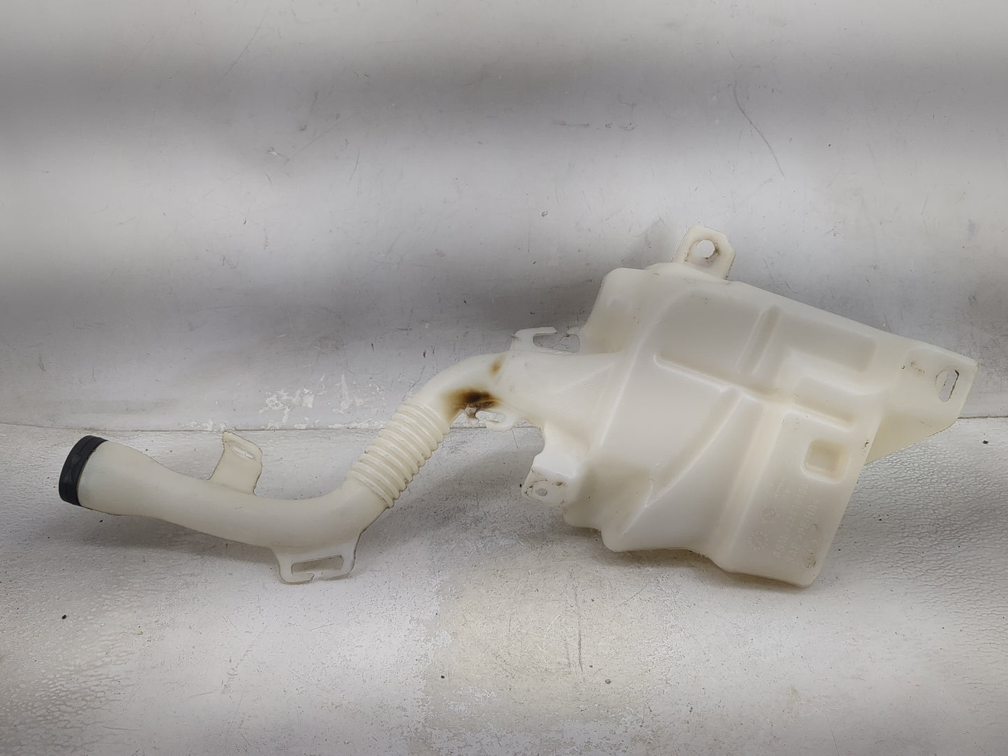 2010-2017 Chevrolet Equinox Windshield Washer Fluid Reservoir Bottle Oem 1474026 - Oemusedautoparts1.com